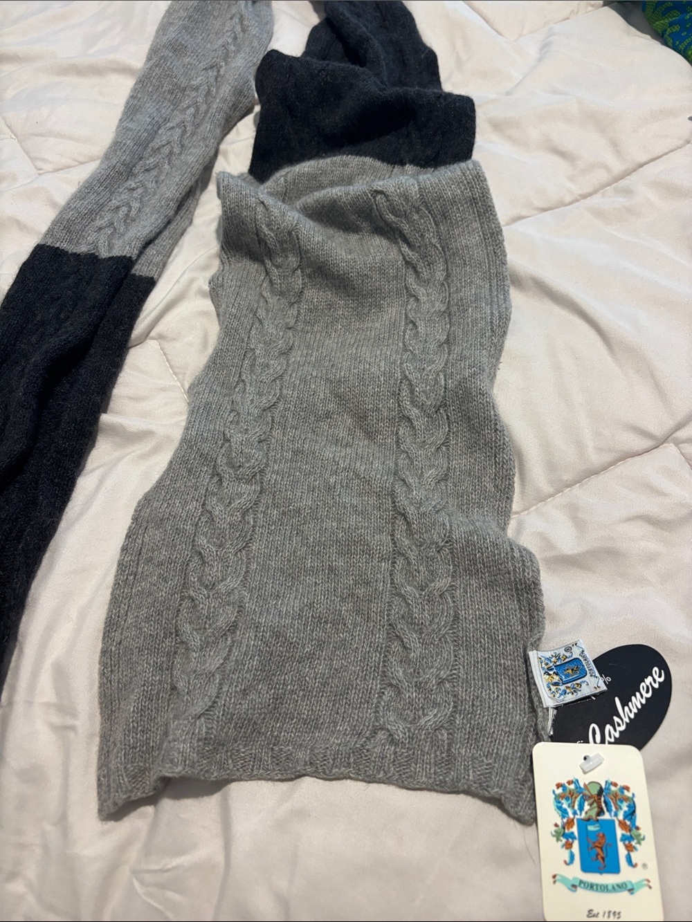 Portolano Two-Tone Cable Cashmere Scarf in Gray and Black